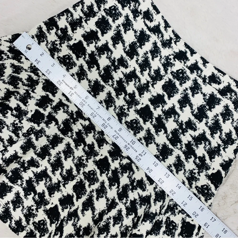 PARKER Mckenna Fit & Flare Mini Skirt sz 2 Waist 26" Black White Houndstooth - Picture 13 of 16